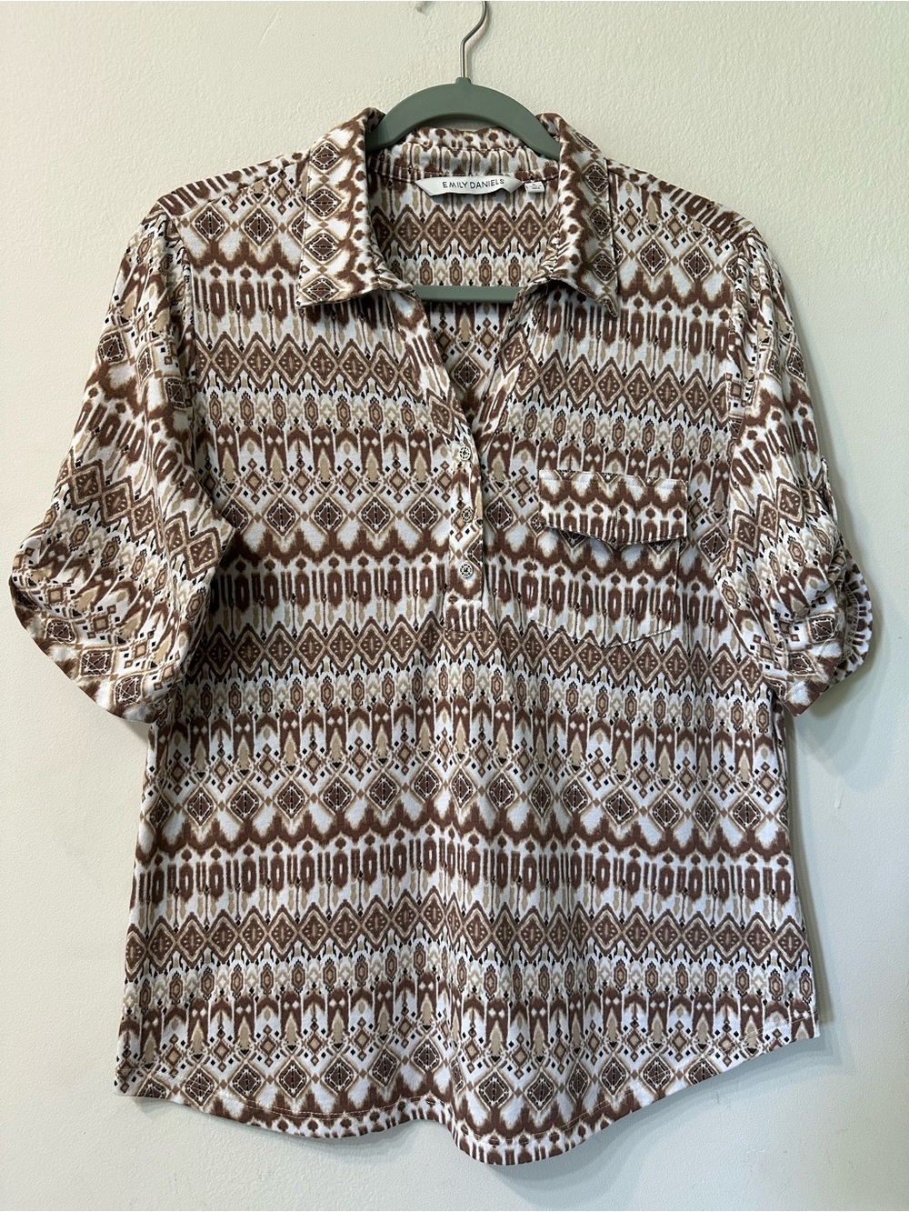 Emily Daniels Southwestern Ikat Print Polo Top Size L Earth Tone Roll-Tab